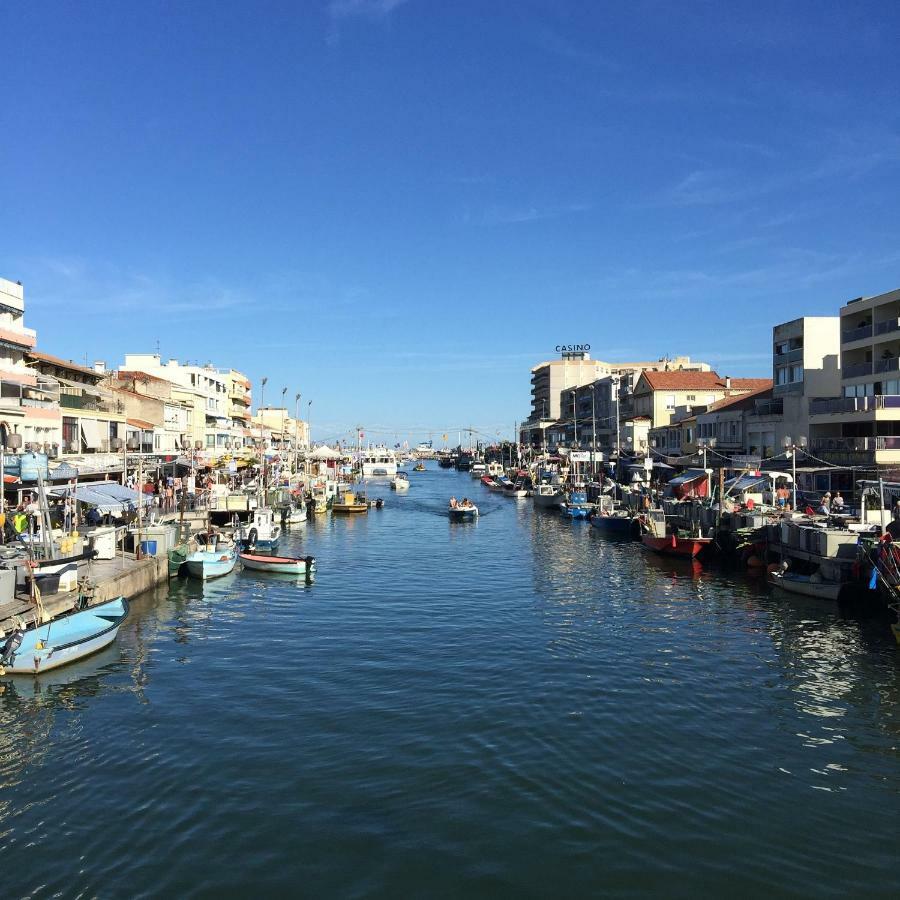 Meuble De Tourisme Classe, Climatisation, Pieds Dans L'Eau 팔라바 레 플로 외부 사진